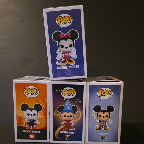 Funko Disney Mickey Collection and Minnie Mouse Pop! - Picture 4 of 9